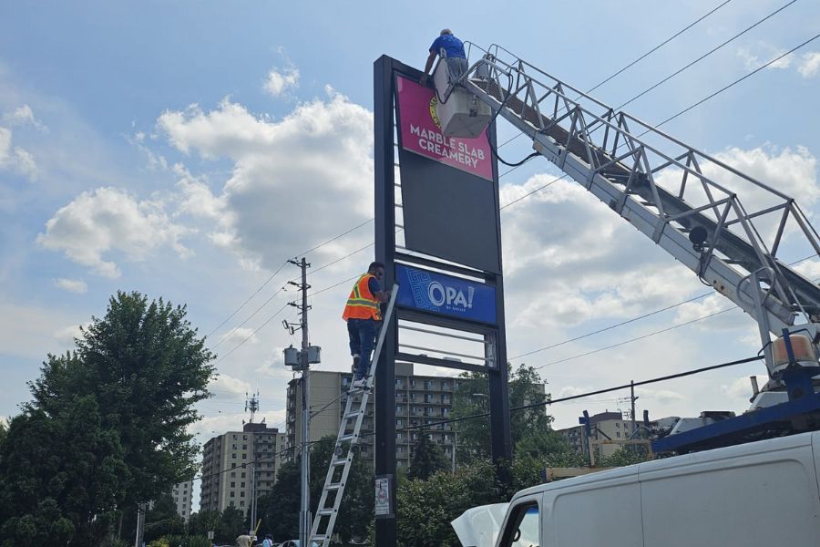 Pylon sign installation and frame repair, Marble Slab, London, Ontario
